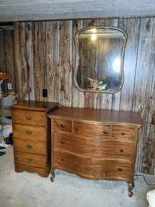 lot 347 image: Wood Framed Mirror, Wooden 5 Drawer Dresser, Wooden 4 Drawer Chest