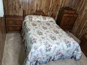 lot 350 image: Vintage Wooden Queen Bed Frame, Wooden Night Stand, Wooden Chest, Floral Bedding