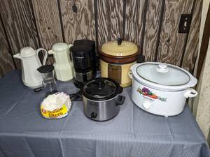 lot 296 image: Proctor Silex Oval Slow Cooker, Kitchen Selective Slow Cooker, Sunbeam Crocker Cooker Fryer, Cuisinart Coffee Machine and More