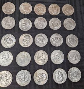 lot 330 image: Collection of (25) 1970s Eisenhower Dollar