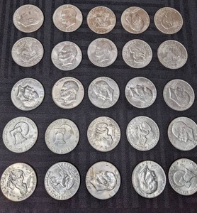 lot 335 image: Collection of (25) 1970s Eisenhower Dollar
