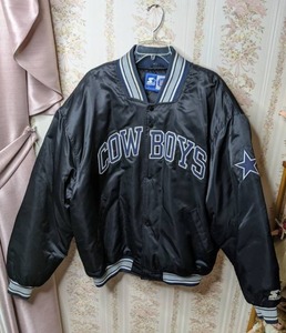 lot 281 image: Dallas Cowboys NFL Starter Jacket 2XL