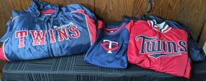 lot 316 image: Minnesota Twins Team Gear MLB Med-XXL