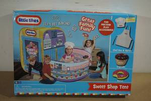 lot 86 image: Little Tikes Sweet Shop Tent Playset