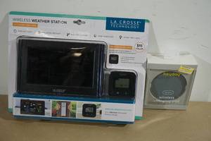 lot 91 image: La Crosse Wireless Weather Station and Heyday Wireless Charging Pad