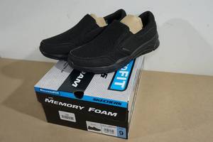 lot 103 image: NEW Skechers Equalizer 4.0 Memory Foam Slip On Shoes - Mens 9