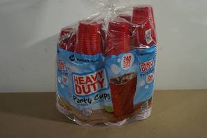 lot 109 image: Members Mark Heavy Duty Party Cups
