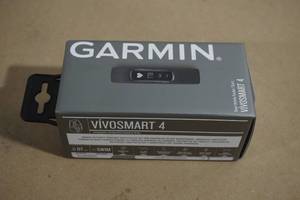 lot 186 image: Garmin VivoSmart 4 Smart Activity Tracker