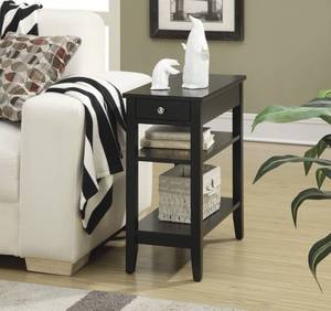 lot 17 image: Convenience Concepts American Heritage 3 Tier End Table