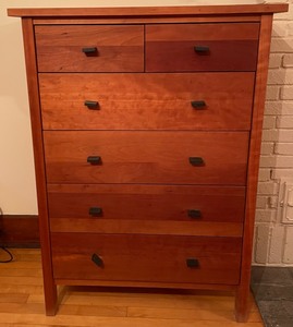 lot 16 image: Room and Board Sherwood 6 Drawer Dresser
