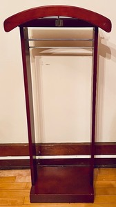lot 50 image: Handsome Butler Stand