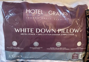 lot 63 image: Comfy BlanketsThrows and Pillows