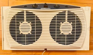lot 78 image: Holmes Accutemp Window Fan