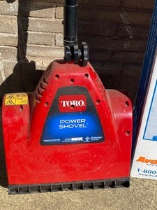 lot 184 image: Power Snow Shovel and Roof Snow Rake