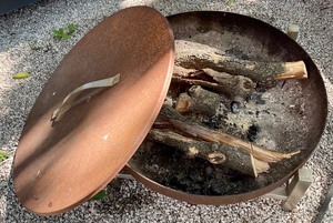 lot 177 image: Fantastic Covered Fire Pit with Tools