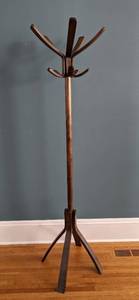 lot 19 image: Alba Wood Coat Rack