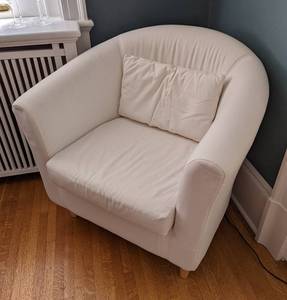 lot 34 image: IKEA Tullsta White Armchair