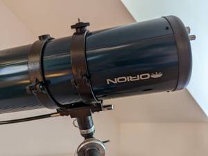 lot 39 image: Orion StarBlast 4.5 EQ Equatorial Reflector Telescope