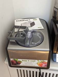 lot 140 image: Kitchen Gadgets