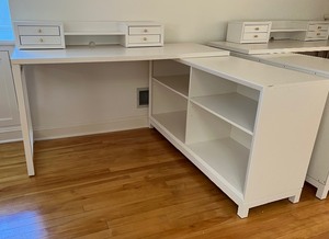lot 123 image: Pottery Barn Teen Rowan Corner Desk with Desk Top Organizer