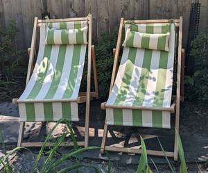 lot 159 image: Pair of Ballard Classic Beach Folding Chairs