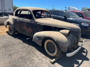 lot 1 image: 1937 Pontiac Coupe Straight 8