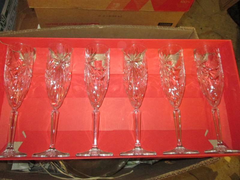 6 oasis champagne flutes ...