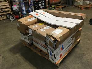 Pallet of Mixed Flooring Customer Returns See Terms on Auction
