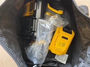 lot 48 image: DEWALT ATOMIC 20-Volt MAX Lithium-Ion Cordless Brushless 14 in. Impact Driver Kit wTwo 5 Ah Batteries, Charger and Bag