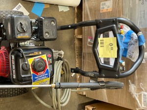 lot 73 image: SIMPSON Cleaning CM61083 Clean Machine 3400 PSI Gas Pressure Washer, 2.5 GPM, CRX Engine, Includes Spray Gun and Wand, 4 QC Nozzle Tips, 516-in. x 25-ft. MorFlex Hose