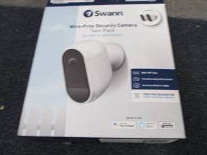 lot 29 image: Swann Full HD WiFi IndoorOutdoor R...