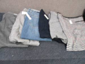 lot 41 image: 5 Pr Assorted Talbots NWT Pants , 1...
