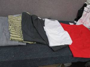lot 44 image: 5 Pr Assorted Talbots NWT Pants , 1...
