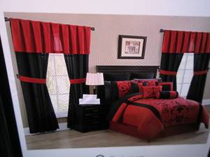 lot 106 image: Cassandra 30 pc Bedroom Super Set Q...