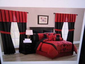 lot 107 image: Cassandra 30 pc Bedroom Super Set C...