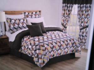 lot 109 image: Connor 20 pc Bedroom Set Queen open...