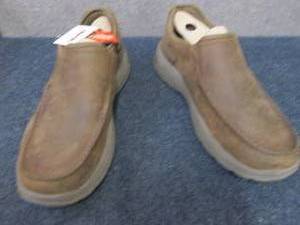 lot 124 image: Skechers Mens Arch Fit Motley Hust...