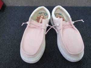 lot 126 image: Lamo Footwear Womens Maia Slip-On ...