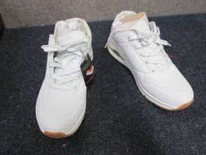 lot 137 image: Skechers Womens Uno Stand on Air S...
