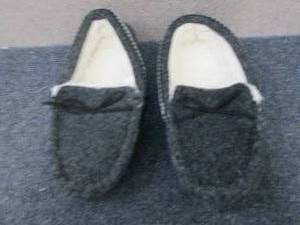 lot 177 image: Muk Luks Mens Ethan Moccasin Slipp...