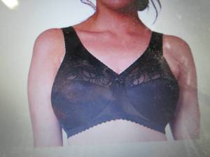 lot 183 image: Glamorise MagicLift Full-Figure Sup...