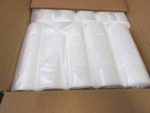 lot 243 image: Case of 500 Medline 30x37 inch Natu...