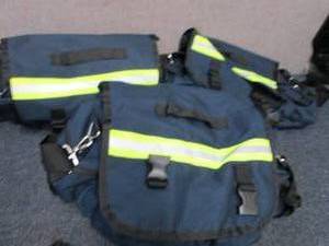 lot 255 image: Lot of 3 MultiCompartment Duffle Ba...