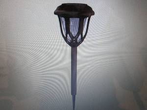 lot 285 image: Flash Furniture Tulip LED Solar Pat...