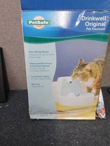 lot 301 image: PetSafe Drinkwell Original Water Fo...