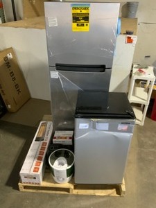 lot 85 image: Pallet with SALVAGED Refrigerators, Heaters & Air Purifier. Various Kinds of Damage or Missing Parts. See Pictures