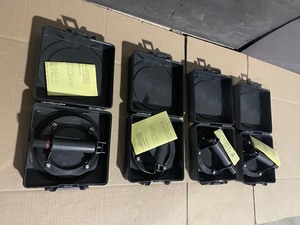 lot 39 image: (4) ADT 8 in. Vacuum Suction Cup with Lexan Handle for Lifting GlassGranite See Pictures