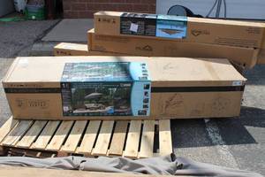 11 Ft Solar LED Cantilever Umbrella With base