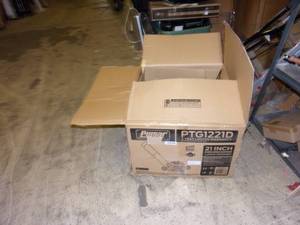 lot 23 image: Pulsar 21 200cc Side Discharge Pus...