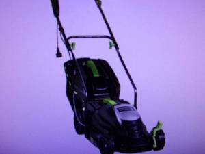 lot 40 image: American Lawn Mower 14 11-Amp Cord...